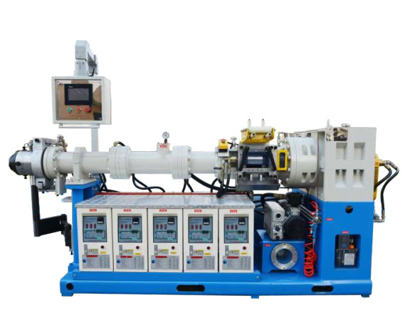 Extrusora de borracha de 6ª geração (2014-2015)